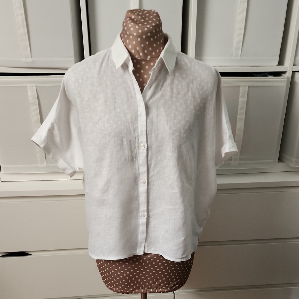 GAP White Button Down Shirt for Women